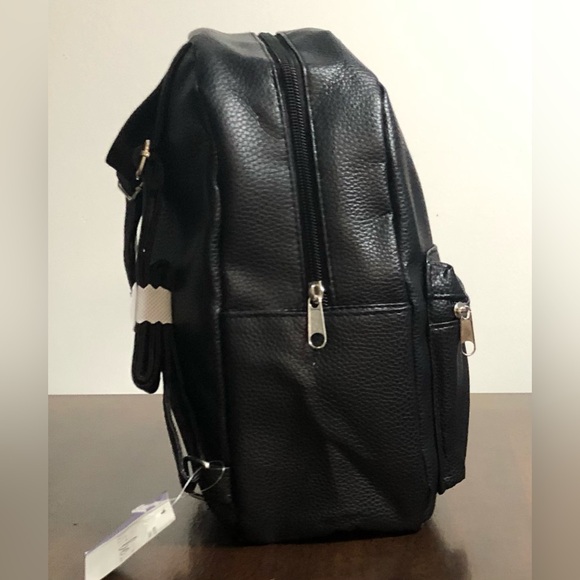 Mini backpack two side square pockets front zip big zip pocket black. 14 L x 12W - Picture 3 of 4